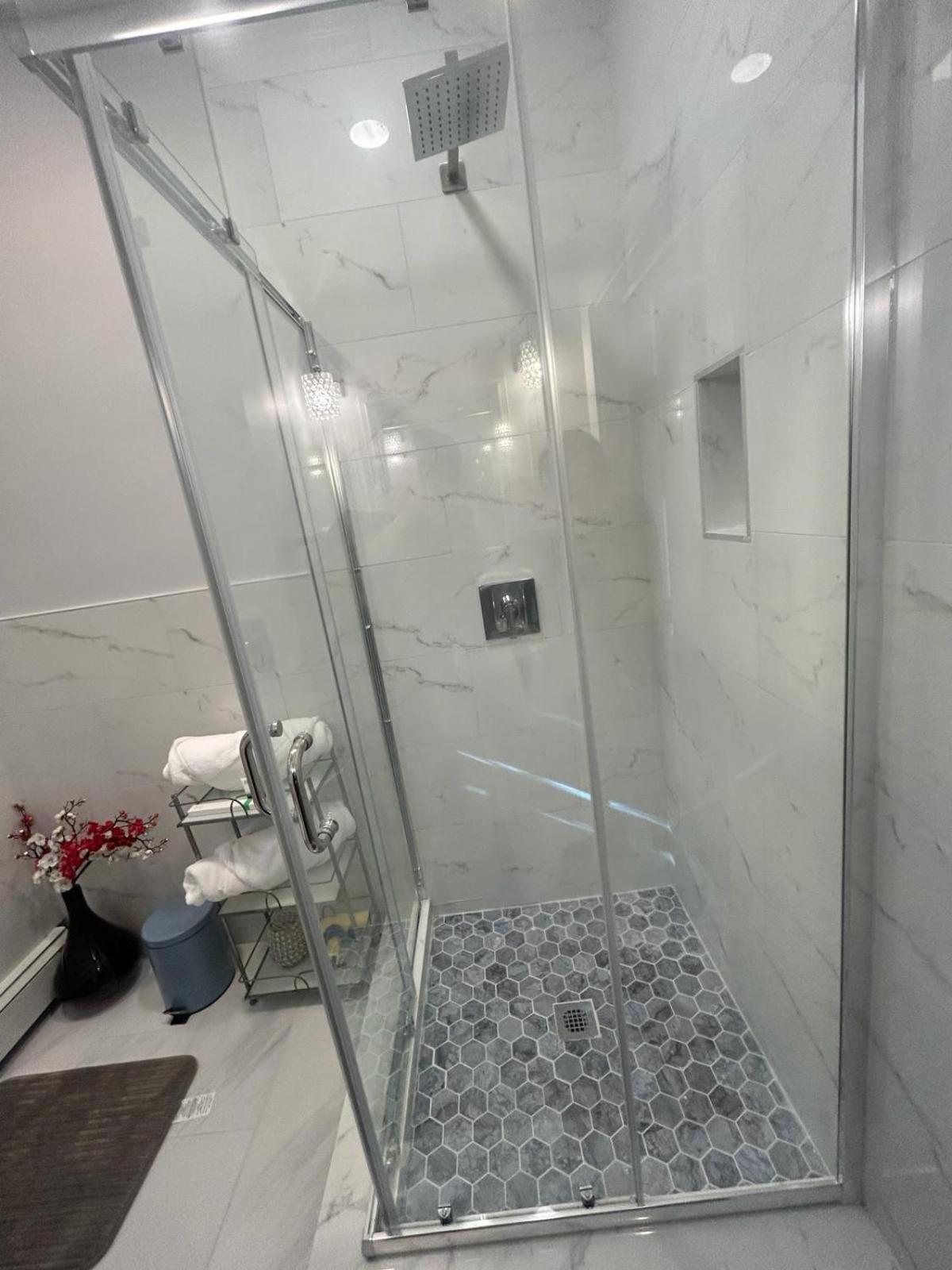Private Suite In Huntington Station 外观 照片