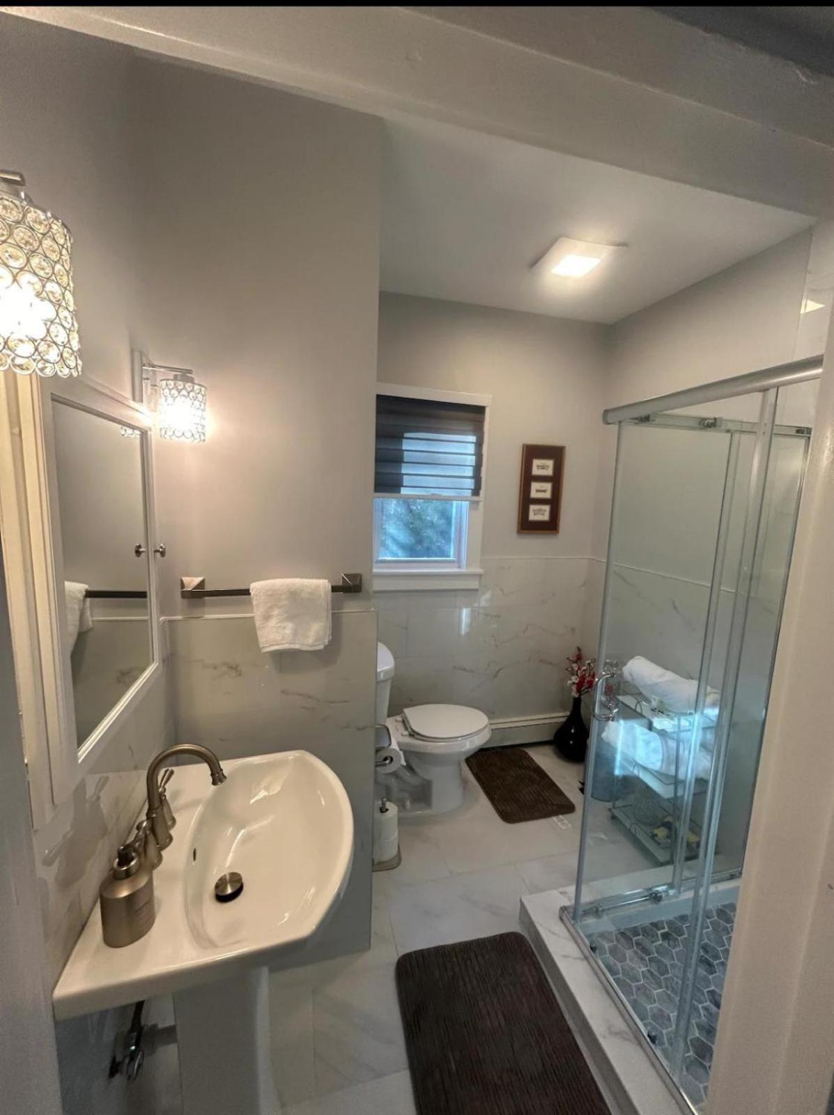 Private Suite In Huntington Station 外观 照片